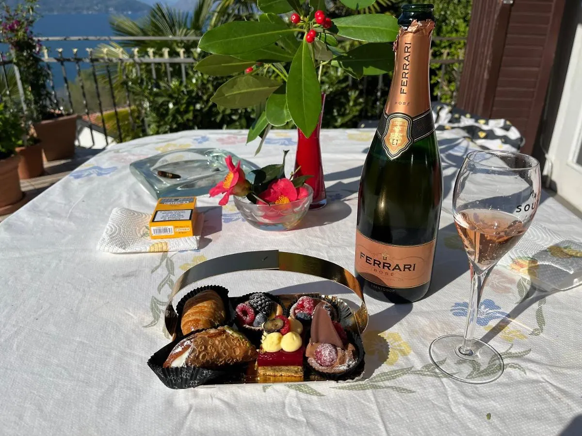 Casa Bella Vista Villa Porto Valtravaglia Italië